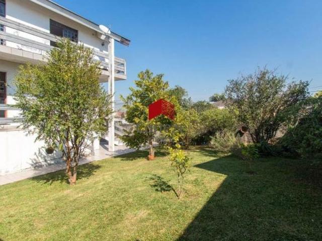Sobrado com 243,19m² 4 quartos, à venda, no bairro Capão Raso em Curitiba