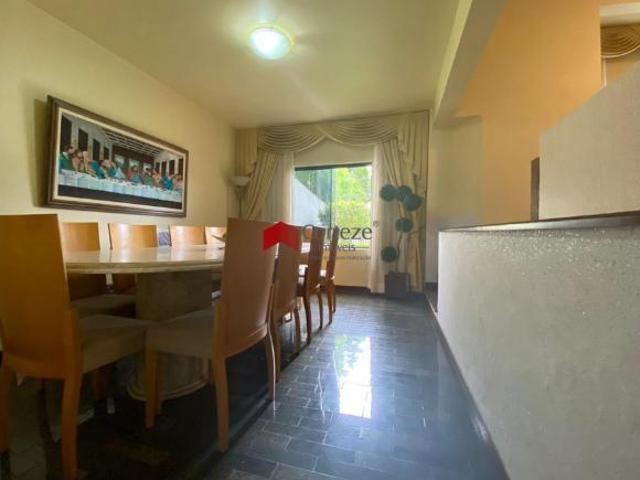 Sobrado com 290m² 4 quartos, à venda, no bairro Aristocrata em São José dos Pinhais