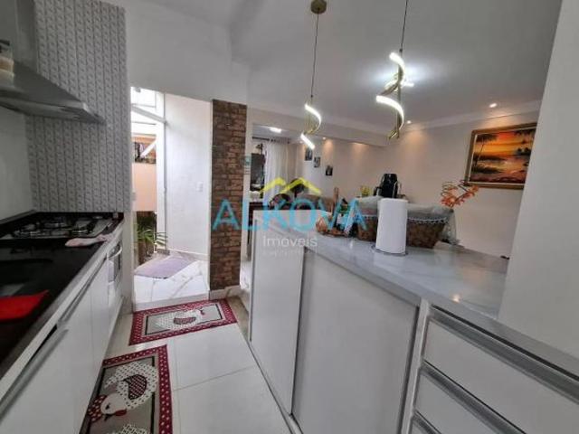Sobrado com 2 dormitórios à venda, 145 m² por R$ 690.000,00 Bosque dos Eucaliptos São José dos C