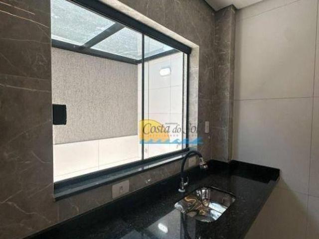 Sobrado com 2 dormitórios à venda, 86 m² por R$ 405.000,00 Aviação Praia Grande/SP