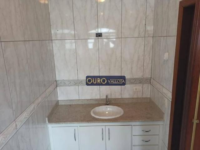 Sobrado com 2 dormitórios e 3 vagas