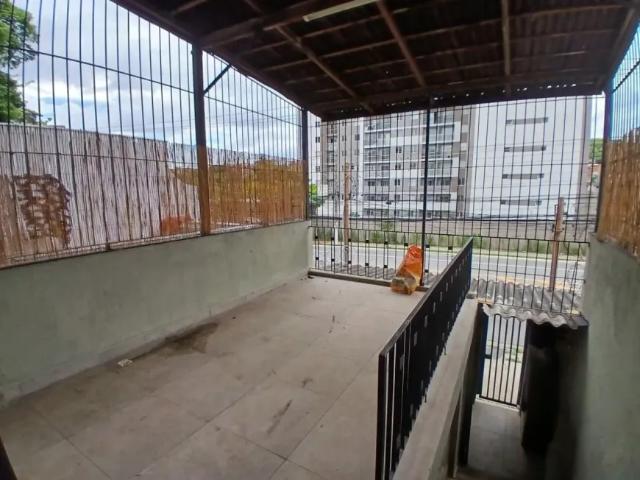 Sobrado com 2 dormitorios e 1 edicula fl26