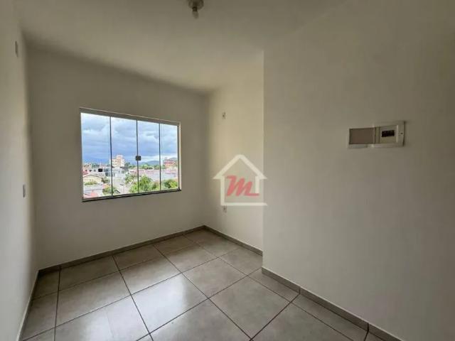 Sobrado com 2 dormitórios para alugar, 90 m² por R$ 2.860/mês Água Verde Blumenau/SC