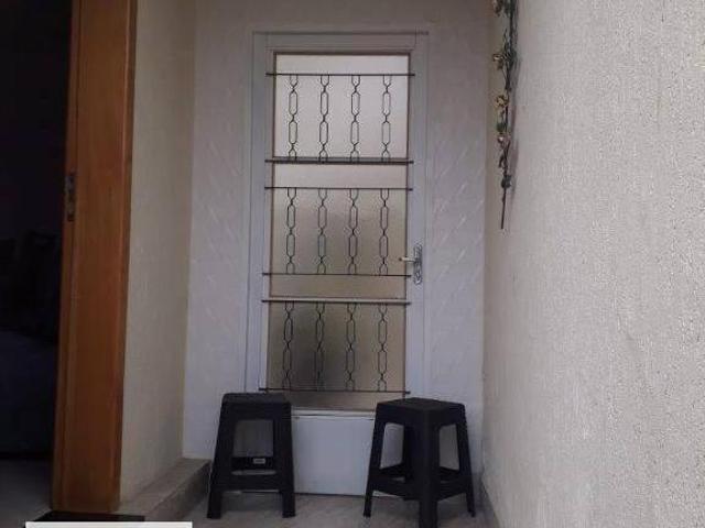 Sobrado com 2 dormitórios paticamente todo mobiliadomcom armários nos quartos, cozinha wcs e quarto