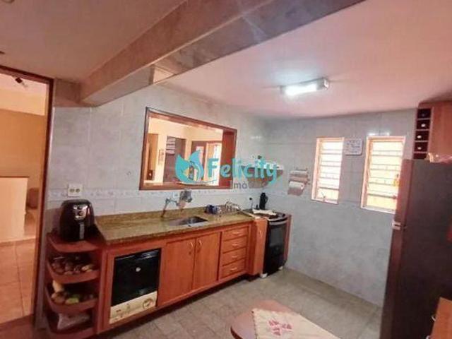 Sobrado com 2 dorms, 2 vagas, 146m2 no Jardim Mangalot