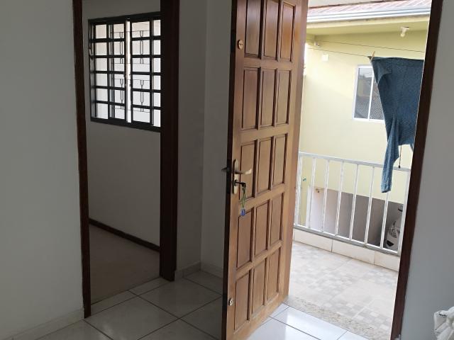 Sobrado com 2 kitnet no Coração do Sítio Cercado