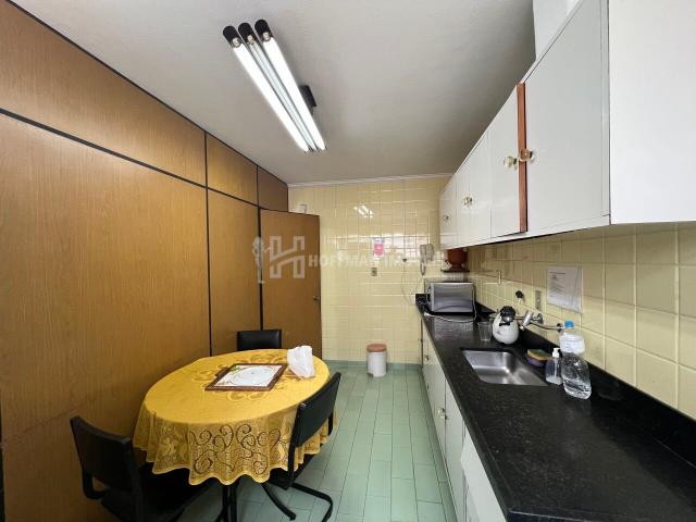 Sobrado com 2 Quartos e 1 banheiro para Locação no bairro Santa Paula. REF. HI13308