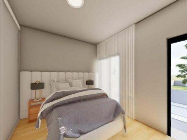 Sobrado com 2 suites no Jd. Universo