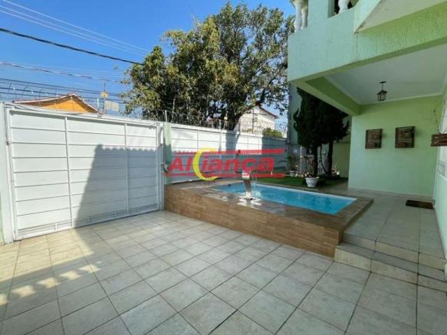 SOBRADO COM 300M² DE TERRENO SENDO 3 DORMITÓRIOS 1 SUÍTE JARDIM BOM CLIMA GUARULHOS/SP