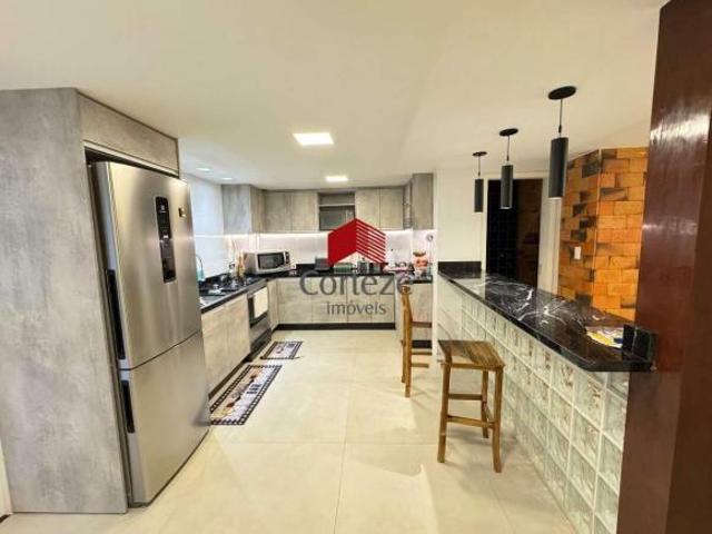 Sobrado com 350m² 4 quartos, à venda, no bairro Aristocrata em São José dos Pinhais