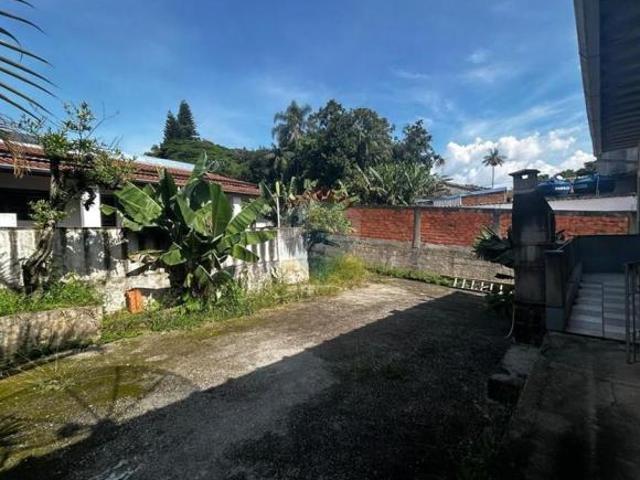 Sobrado com 3 moradias em amplo terreno ideal para moradia e renda no bairro Jardim Sandra em Mairip