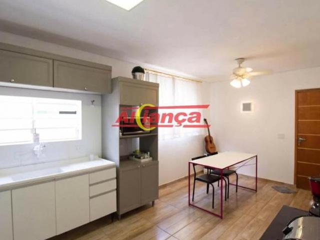 Sobrado com 3 casas no terreno à venda no Jardim Rosa de Franca