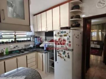 Sobrado com 3 dormitórios à venda, 110 m² por R$ 599.000,00 Vila das Mercês São Paulo/SP