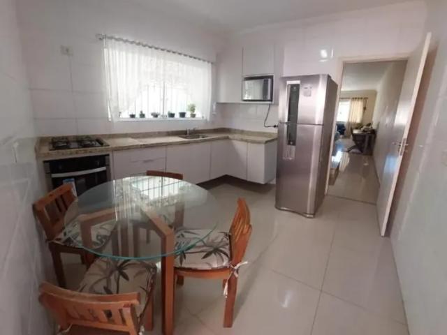 Sobrado com 3 dormitórios, 3 suítes e 4 vagas 130 m² venda ou locação na Vila Polopoli