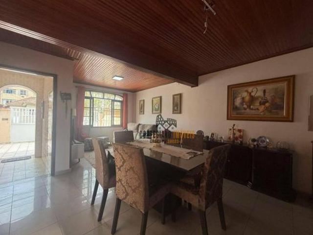 Sobrado com 3 dormitórios/2 banheiros/Quintal/2 vagas, à venda, 156 m² por R$ 750.000 Aparecida
