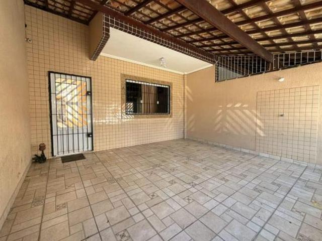 Sobrado com 3 dormitórios à venda, 114 m² por R$ 600.000 Caiçara Praia Grande/SP