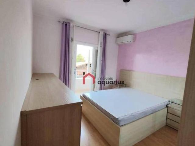 Sobrado com 3 dormitórios à venda, 116 m² por R$ 910.000,00 Jardim das Indústrias São José dos C