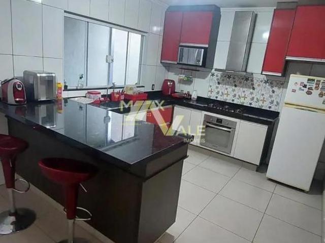 Sobrado com 3 dormitórios à venda, 119 m² por R$ 590.000 Residencial Santa Paula Jacareí/SP