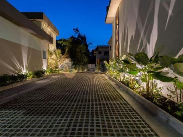 Sobrado com 3 dormitórios à venda, 128 m² por R$ 2.700.000,00 Camburi São Sebastião/SP