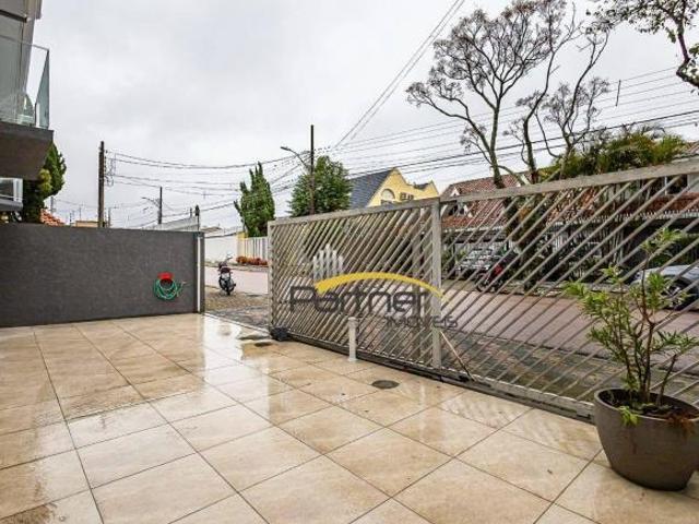 Sobrado com 3 dormitórios à venda, 120 m² por R$ 820.000,00 Capão Raso Curitiba/PR