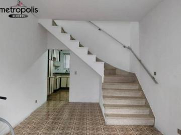 Sobrado com 3 dormitórios à venda, 121 m² por R$ 690.001,00 Olímpico São Caetano do Sul/SP