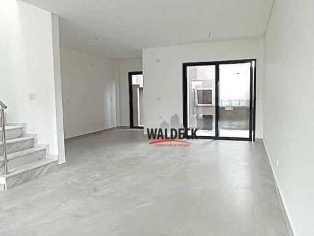 Sobrado com 3 dormitórios à venda, 123 m² por R$ 850.000 Boqueirão Curitiba