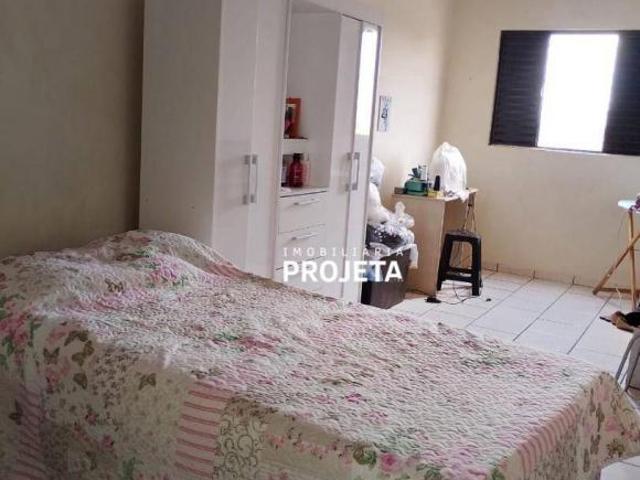 Sobrado com 3 dormitórios à venda, 135 m² por R$ 220.000,00 Conjunto Habitacional Jardim Humberto