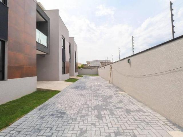 Sobrado com 3 dormitórios à venda, 133 m² por R$ 829.000,00 Boqueirão Curitiba/PR
