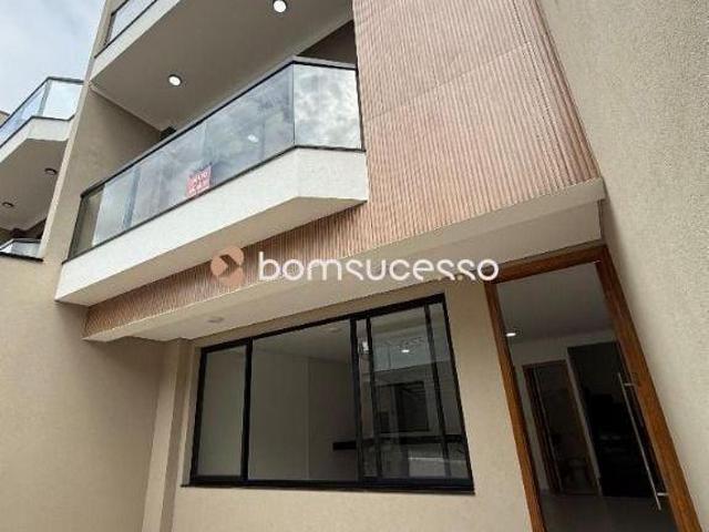 Sobrado com 3 dormitórios à venda, 145 m² por R$ 899.900 Vila Carrão São Paulo/SP