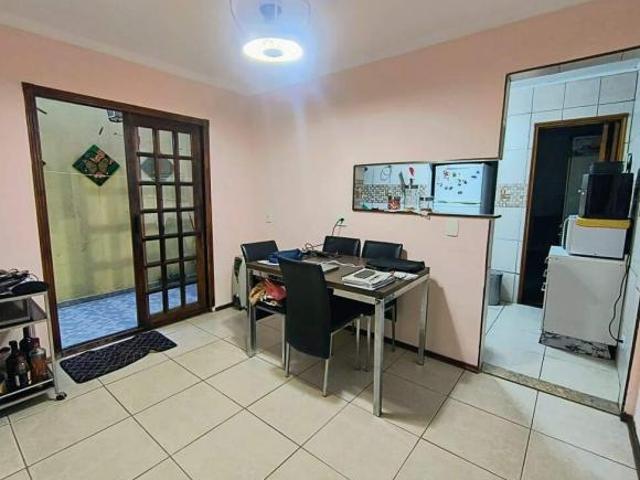 Sobrado com 3 dormitórios à venda, 140 m² por R$ 460.000,00 Parque Califórnia Jacareí/SP