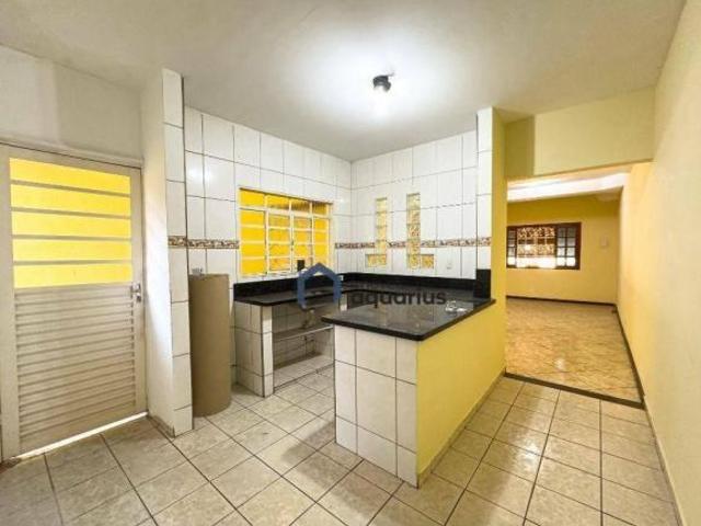 Sobrado com 3 dormitórios à venda, 140 m² por R$ 570.000,00 Jardim Oriente São José dos Campos/S