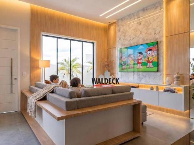 Sobrado com 3 dormitórios à venda, 141 m² por R$ 999.000 Água Verde