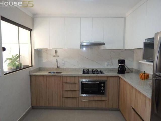 Sobrado com 3 dormitórios à venda, 152 m² por R$ 560.000,00 São José dos Pinhais São José dos Pi