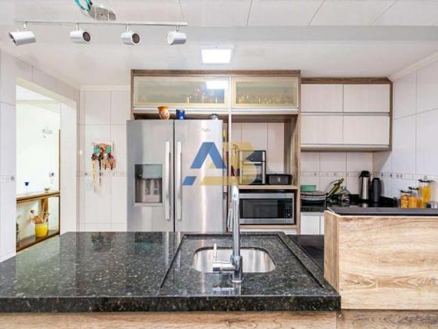 Sobrado com 3 dormitórios à venda, 152 m² por R$ 870.000,00 Guaíra Curitiba/PR