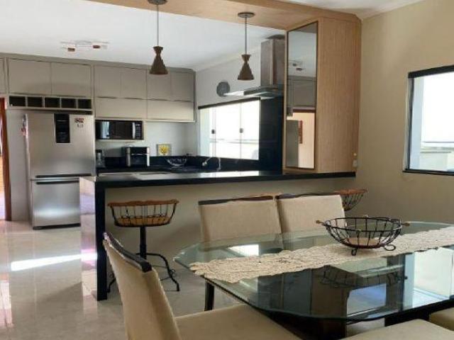 Sobrado com 3 dormitórios à venda, 165 m² por R$ 910.000,00 Jardim das Indústrias São José dos C
