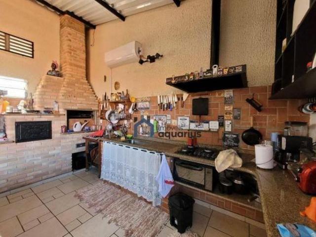 Sobrado com 3 dormitórios à venda, 180 m² por R$ 850.000,00 Bosque dos Eucaliptos São José dos C