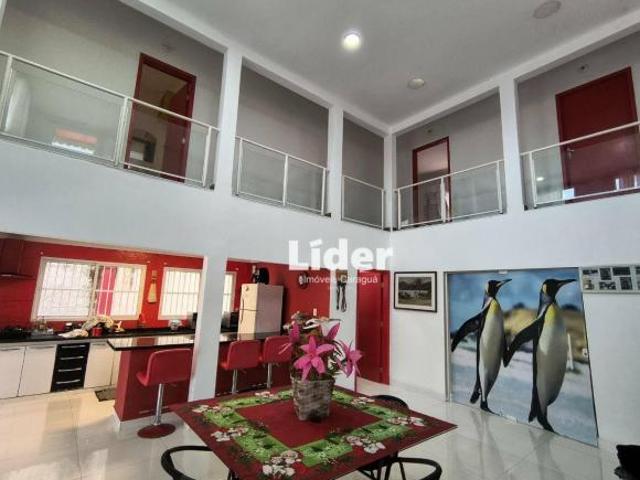 Sobrado com 3 dormitórios à venda, 198 m² por R$ 900.000,00 Jardim Britânia Caraguatatuba/SP
