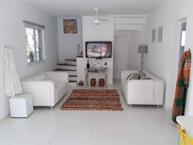 Sobrado com 3 dormitórios à venda, 200 m² por R$ 2.200.000,00 Paúba São Sebastião/SP