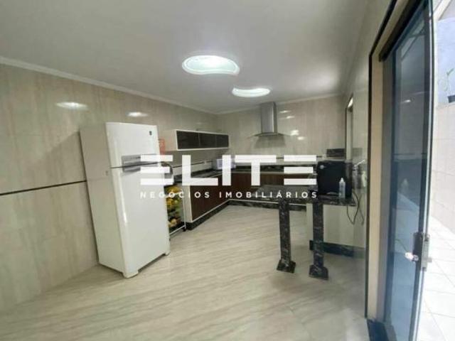 Sobrado com 3 dormitórios à venda, 200 m² por R$ 799.990,01 Jardim Rina Santo André/SP