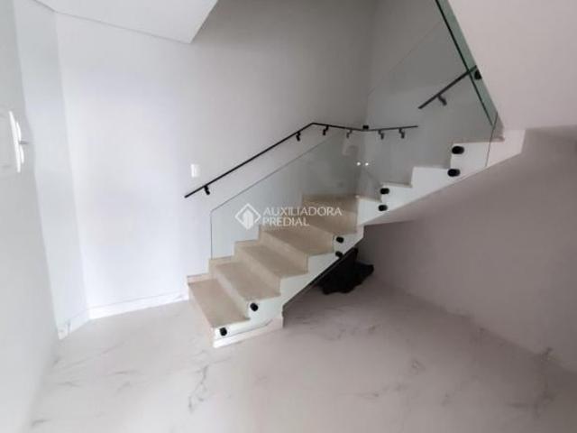 Sobrado com 3 dormitórios à venda, 236 m² por R$ 1.598.900,00 Tarumã Curitiba/PR