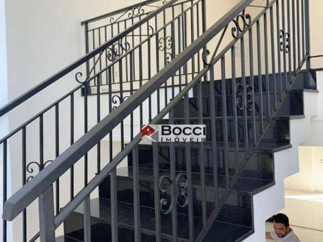 Sobrado com 3 dormitórios à venda, 262 m² por R$ 1.800.000,00 Jardim Petrópolis Foz do Iguaçu/PR