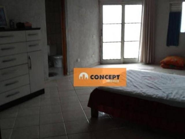 Sobrado com 3 dormitórios à venda, 299 m² por R$ 420.000,00 Vila Urupês Suzano/SP