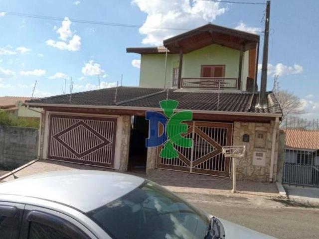 Sobrado com 3 dormitórios à venda, 291 m² por R$ 900.000,00 Jardim Terras de São João Jacareí/SP