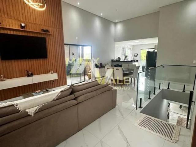 Sobrado com 3 dormitórios à venda, 300 m² por R$ 2.440.000 Condomínio Parque Vale dos Lagos Jaca