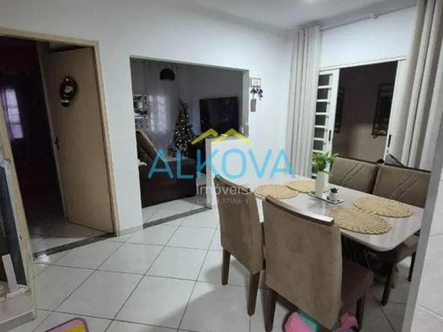 Sobrado com 3 dormitórios à venda, 80 m² por R$ 405.000 Campo dos Alemães São José dos Campos/SP