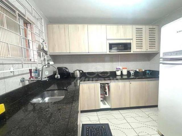 Sobrado com 3 dormitórios à venda por R$ 520.000,00 Centro Guaratuba/PR