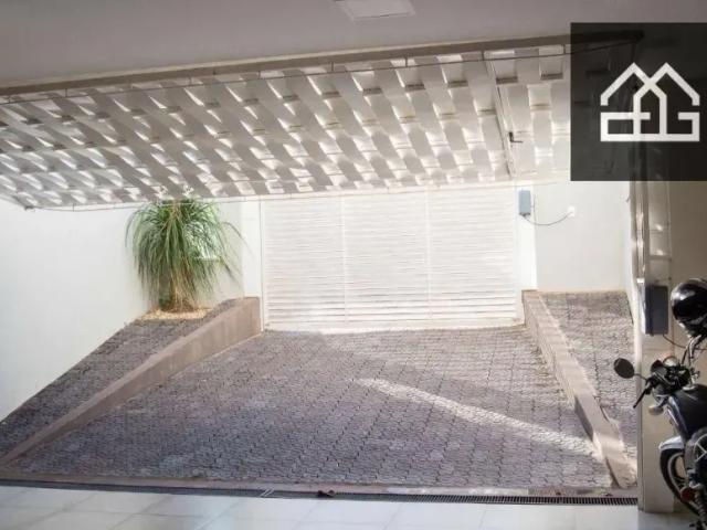 Sobrado com 3 dormitórios para alugar, 186 m² por R$ 8.000,00/mês Alto Alegre Cascavel/PR