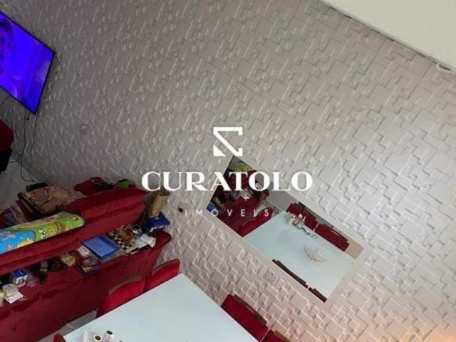 Sobrado com 3 dormitórios, piscina, varanda e 3 vagas Jardim Roseli