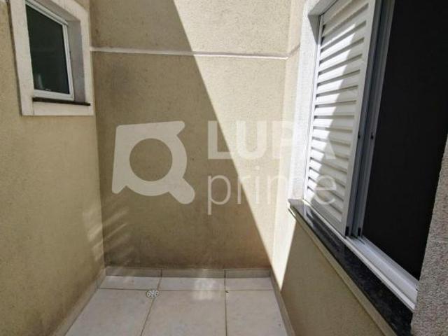 Sobrado com 3 dormitórios sendo suítes á venda na Água Fria