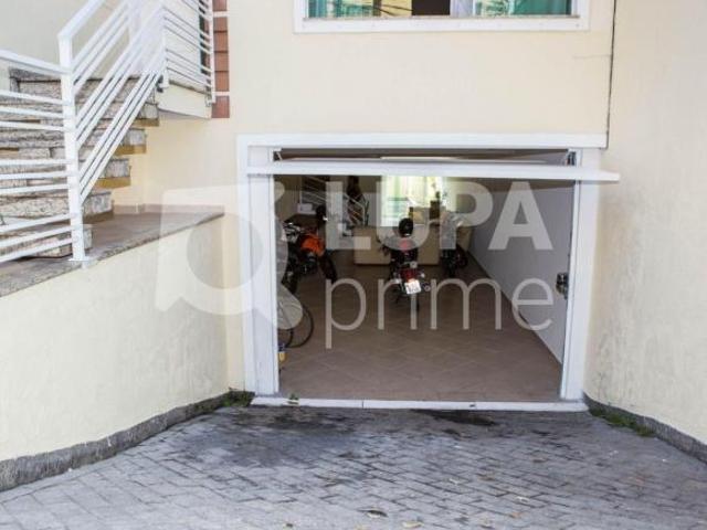 Sobrado com 3 dormitórios sendo suítes á venda na Vila Maria